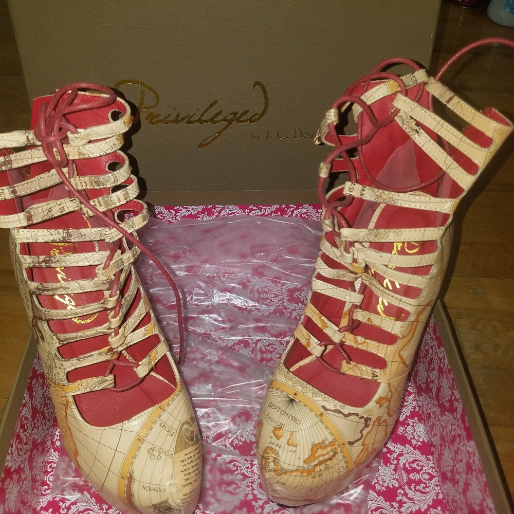 Privileged by JC Dossier Boots